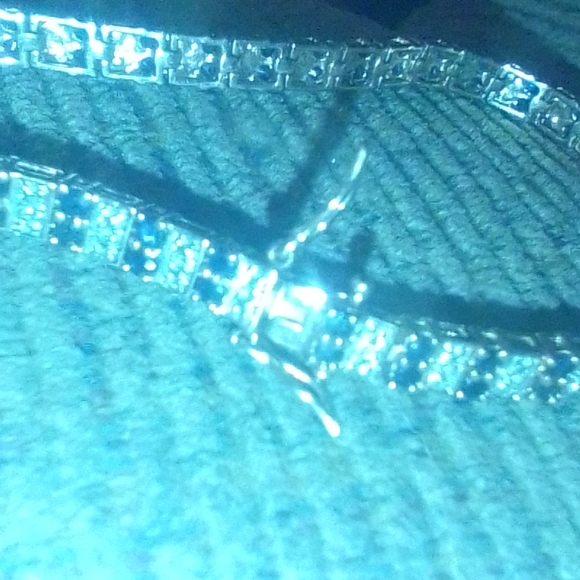 Vintage tennis bracelet 925 R China. 8 inches long in amazing shape. - Picture 6 of 7